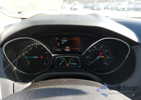 2018 Ford Focus Se z USA, uszkodzony, nr VIN 1FADP3K24JL214363